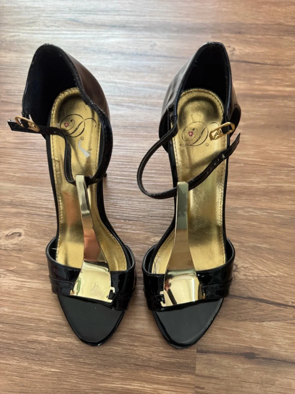 Wild Diva Black Patent Heels with Gold T-Bar Accent - Picture 2 of 11